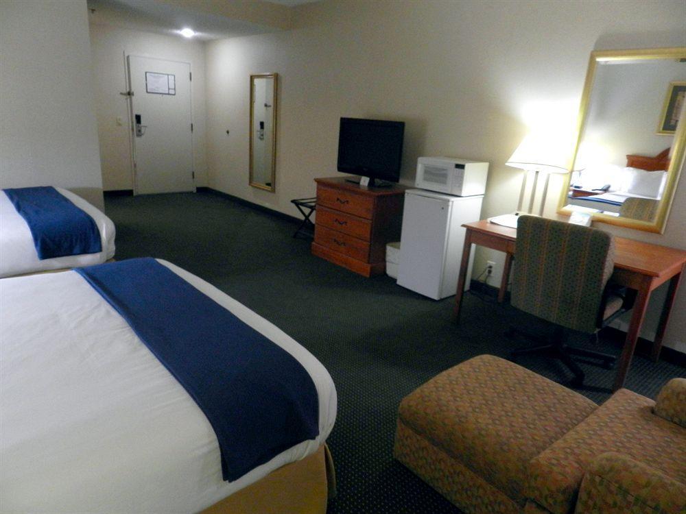 Holiday Inn Express Anderson I-85 - Exit 27- Highway 81 By Ihg Стая снимка