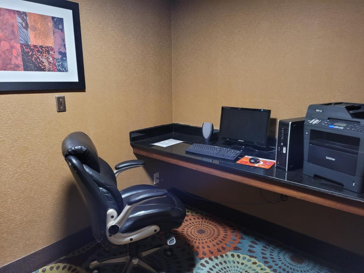 Holiday Inn Express Anderson I-85 - Exit 27- Highway 81 By Ihg Екстериор снимка