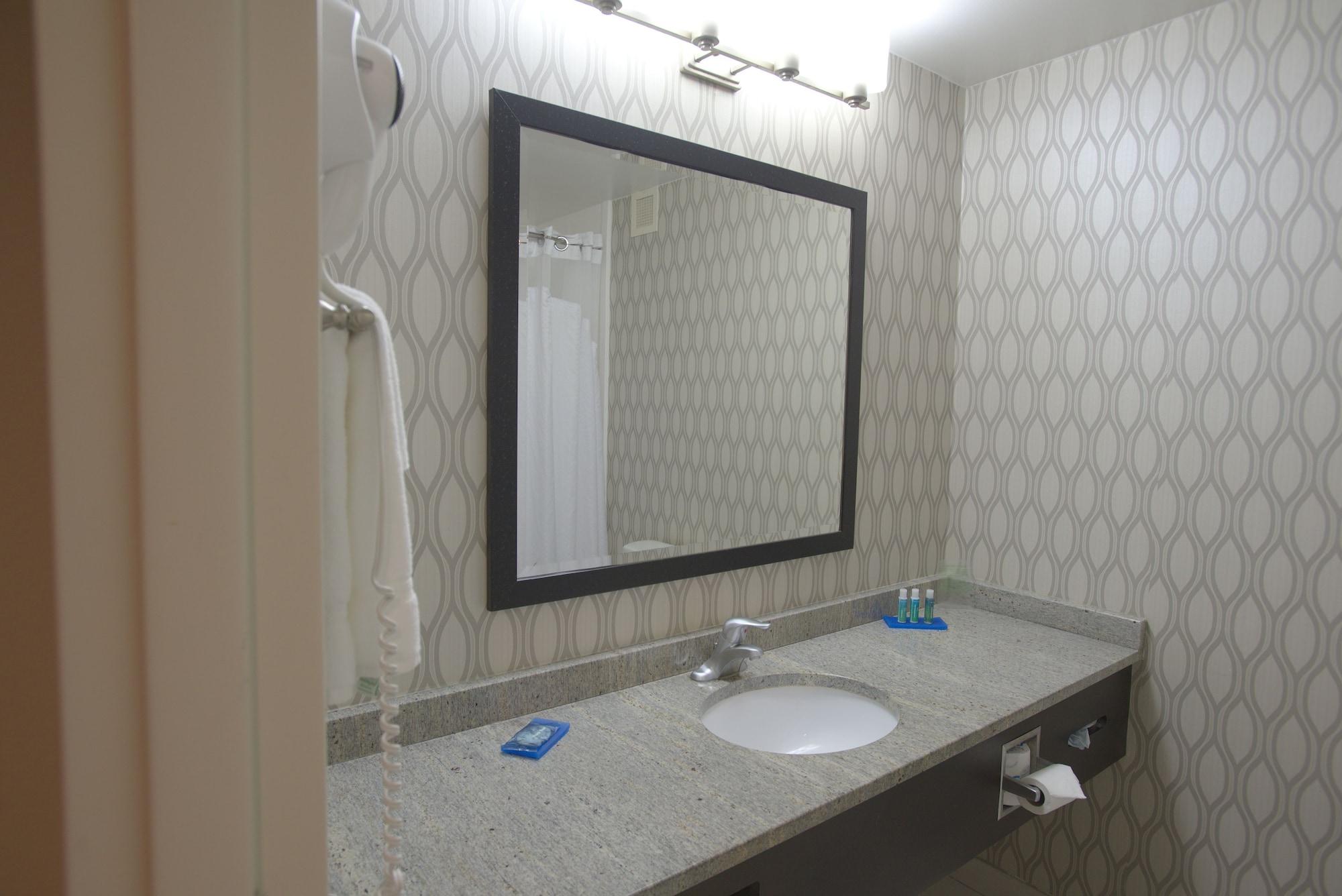 Holiday Inn Express Anderson I-85 - Exit 27- Highway 81 By Ihg Екстериор снимка