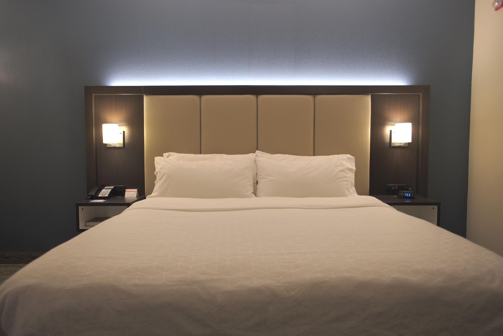 Holiday Inn Express Anderson I-85 - Exit 27- Highway 81 By Ihg Екстериор снимка