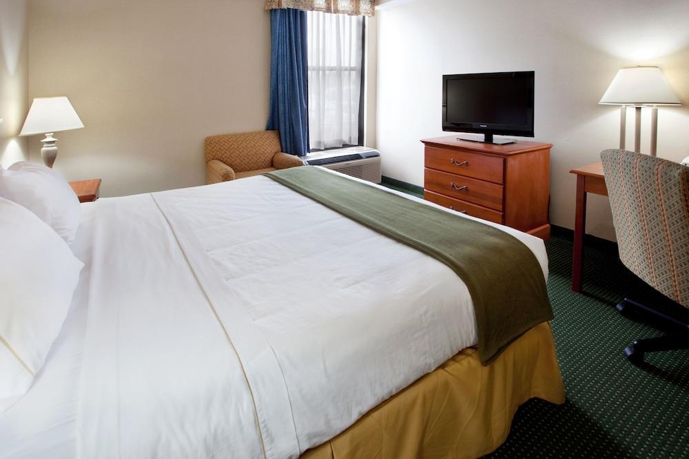 Holiday Inn Express Anderson I-85 - Exit 27- Highway 81 By Ihg Екстериор снимка