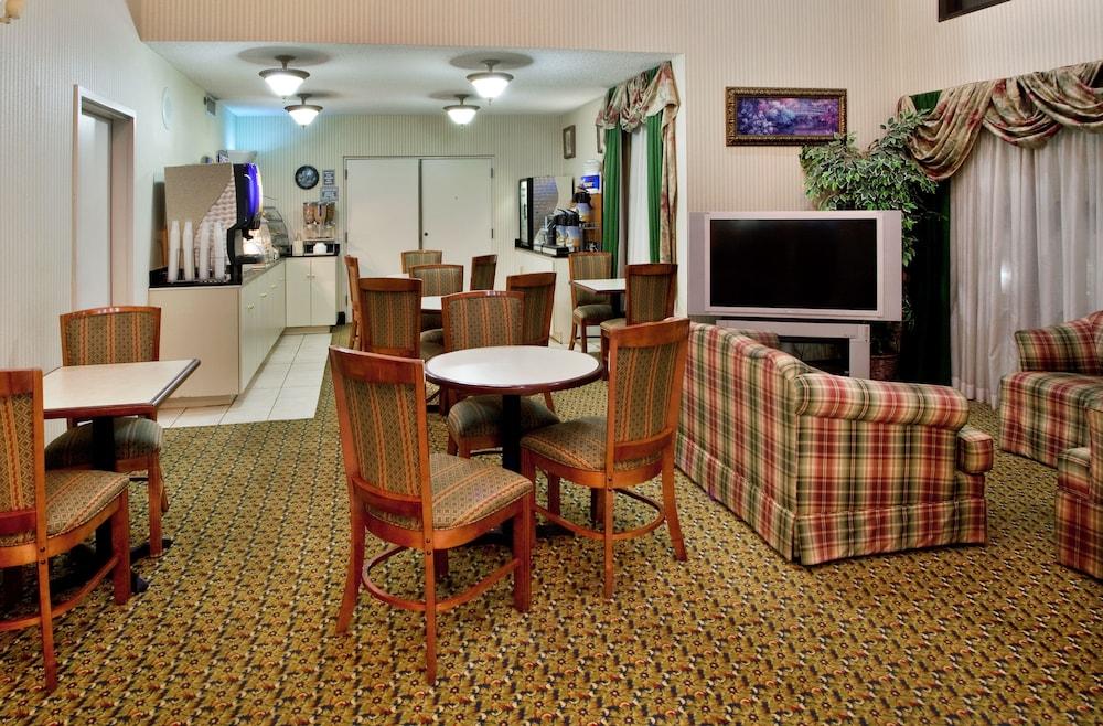 Holiday Inn Express Anderson I-85 - Exit 27- Highway 81 By Ihg Екстериор снимка
