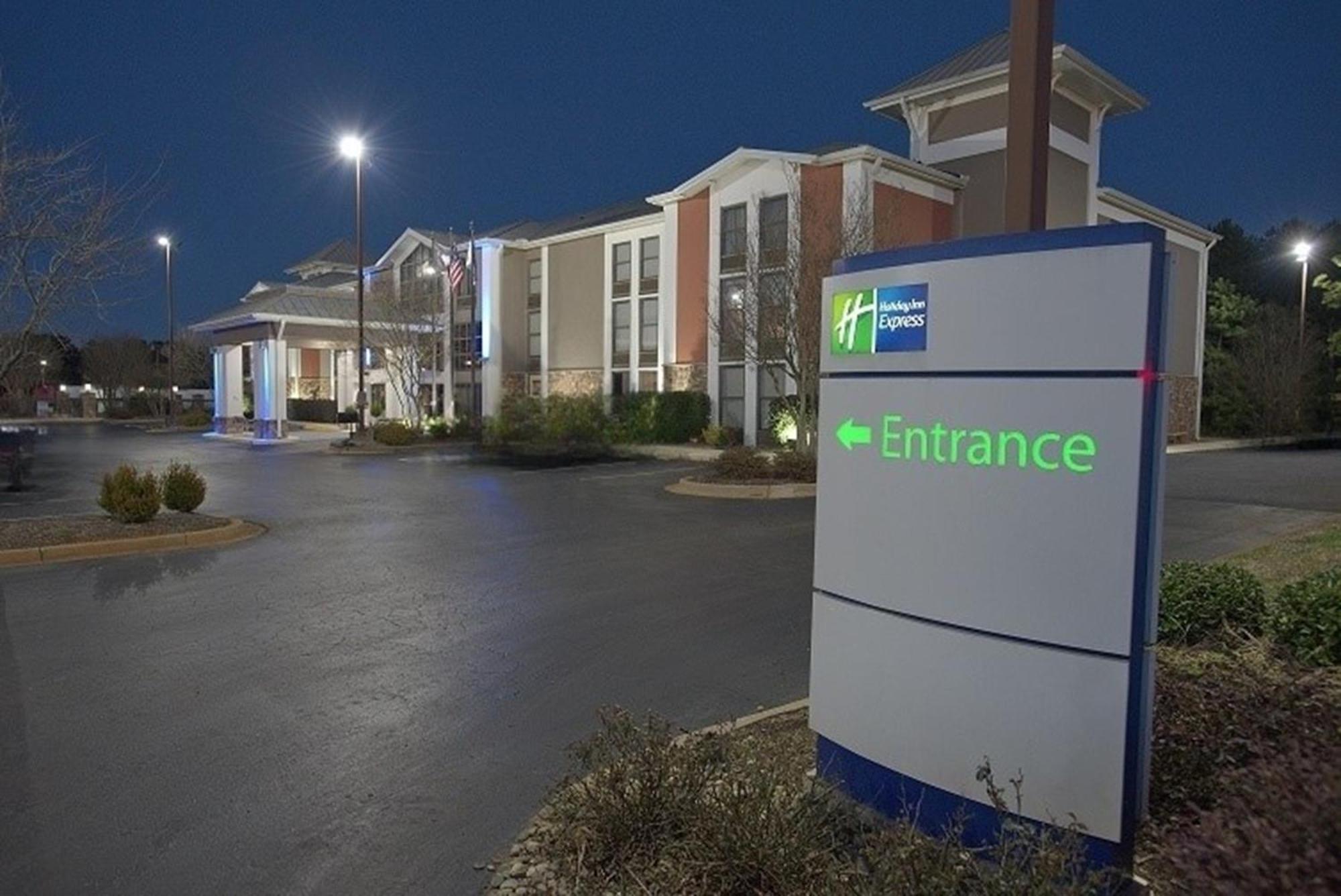 Holiday Inn Express Anderson I-85 - Exit 27- Highway 81 By Ihg Екстериор снимка