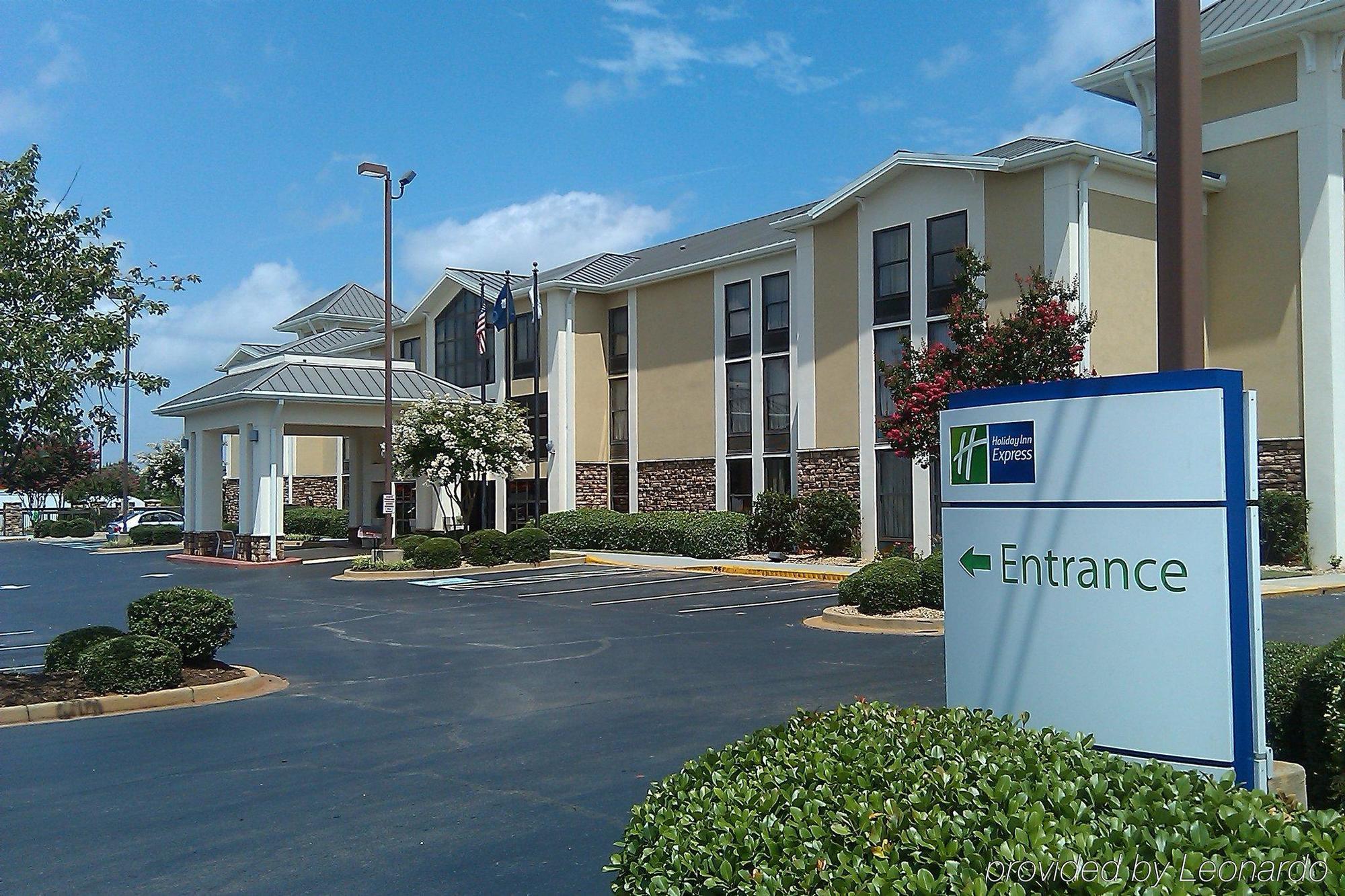 Holiday Inn Express Anderson I-85 - Exit 27- Highway 81 By Ihg Екстериор снимка