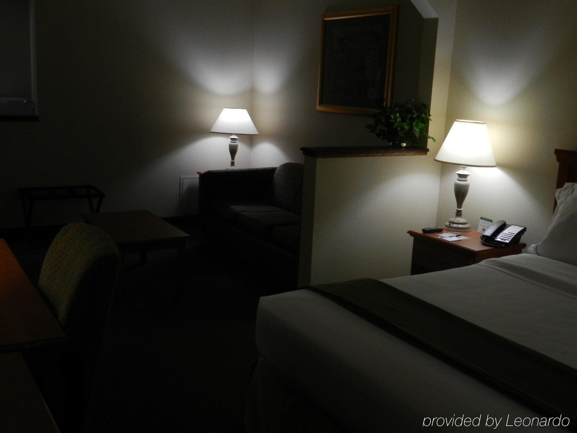Holiday Inn Express Anderson I-85 - Exit 27- Highway 81 By Ihg Стая снимка