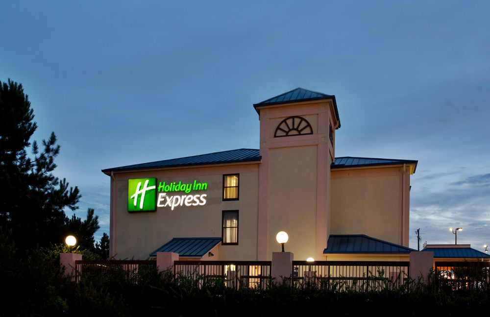 Holiday Inn Express Anderson I-85 - Exit 27- Highway 81 By Ihg Екстериор снимка