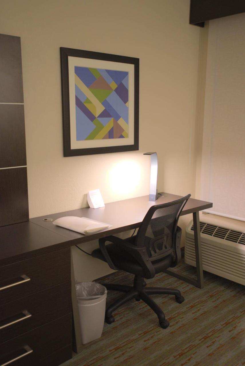 Holiday Inn Express Anderson I-85 - Exit 27- Highway 81 By Ihg Стая снимка