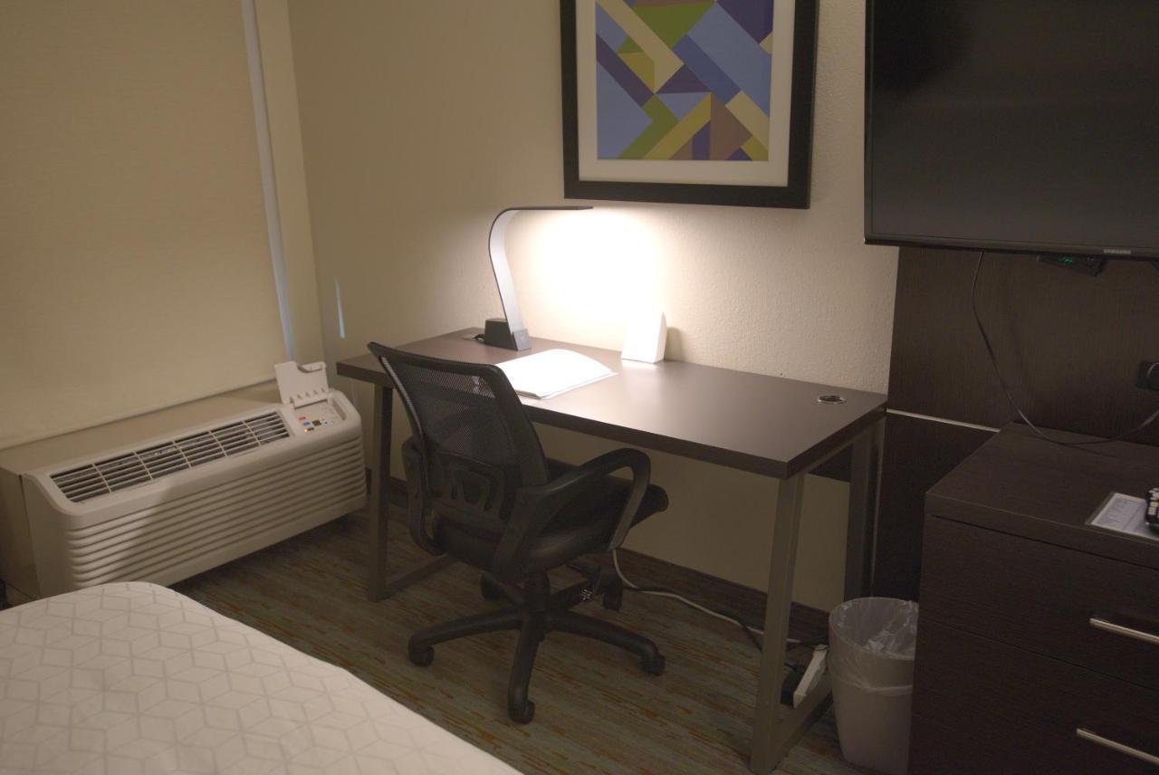 Holiday Inn Express Anderson I-85 - Exit 27- Highway 81 By Ihg Стая снимка