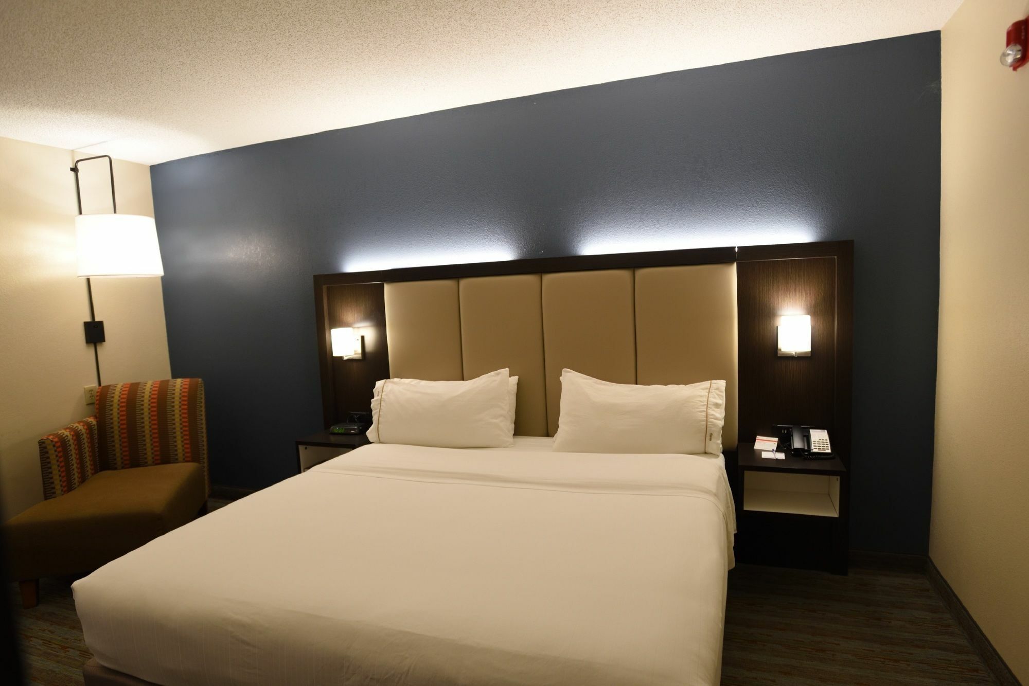 Holiday Inn Express Anderson I-85 - Exit 27- Highway 81 By Ihg Екстериор снимка