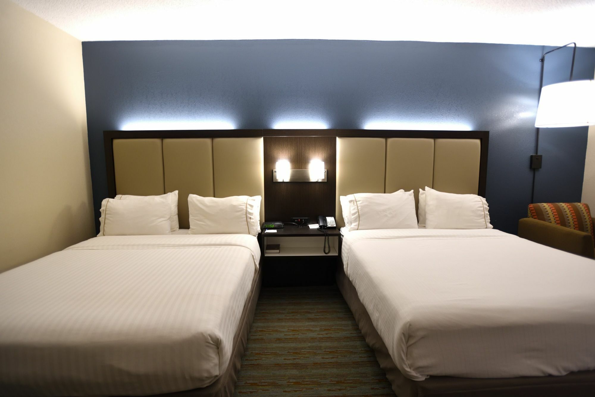 Holiday Inn Express Anderson I-85 - Exit 27- Highway 81 By Ihg Екстериор снимка