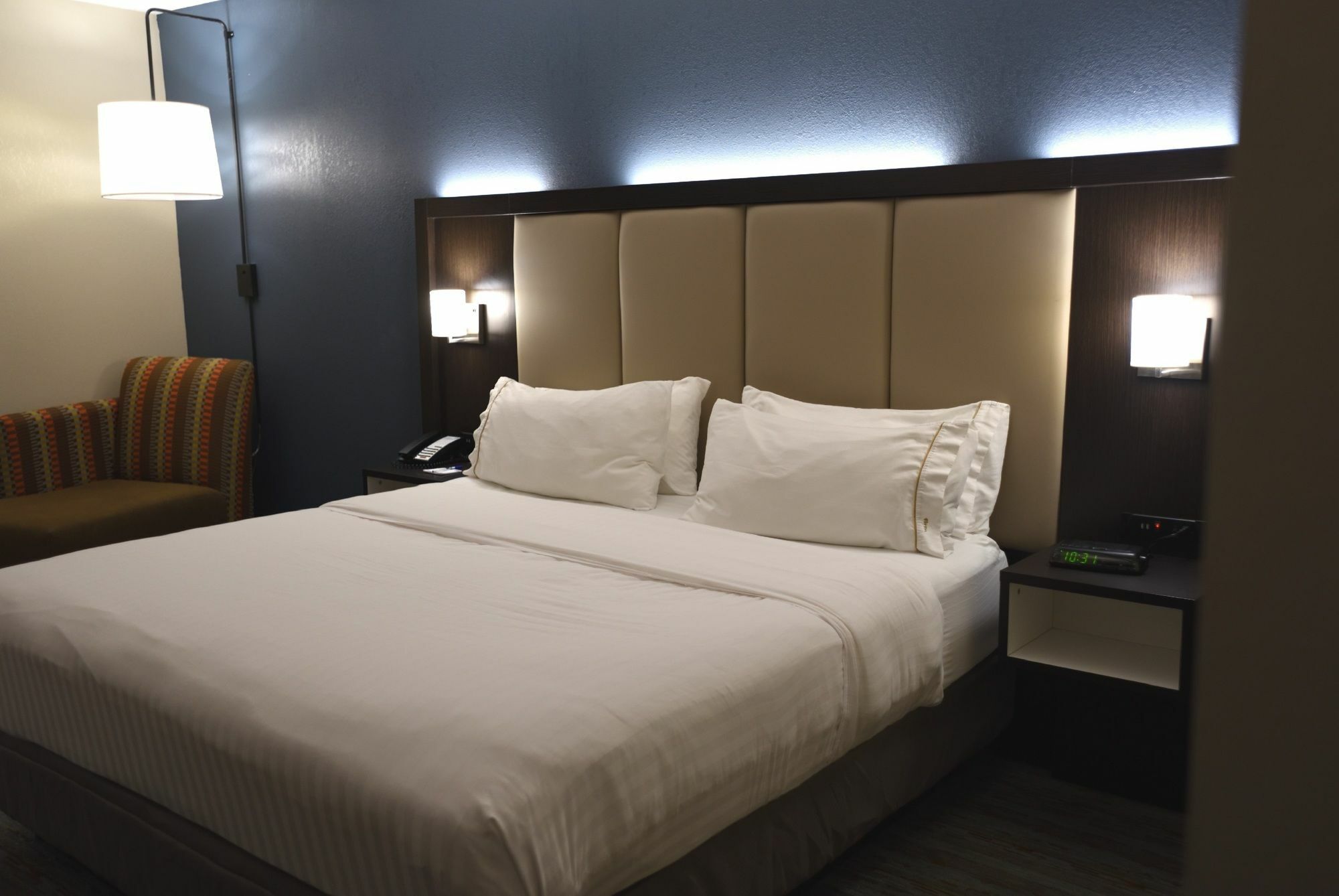 Holiday Inn Express Anderson I-85 - Exit 27- Highway 81 By Ihg Екстериор снимка